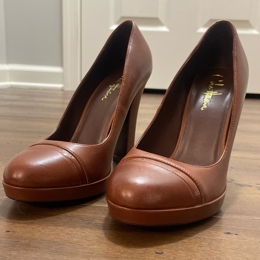Cole Haan Tonya Cap Toe Pump in Dark Woodbury